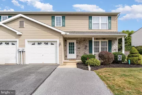 315 Pamela Ln, Lebanon, PA 17042