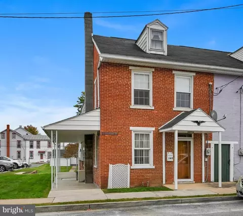 140 N Railroad St, Annville, PA 17003