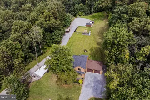 329 Sunnyside Rd, Newmanstown, PA 17073