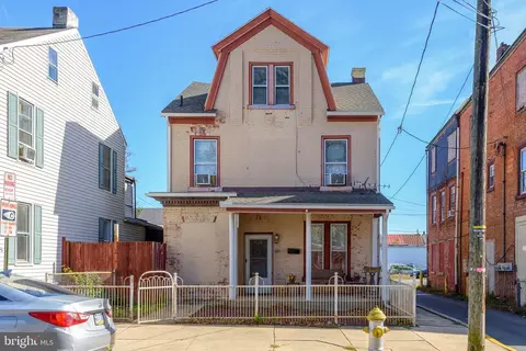 322 N 7th St, Lebanon, PA 17046