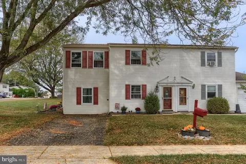 23 Natalie Ln, Cleona, PA 17042
