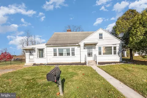 735 W Main St, Annville, PA 17003