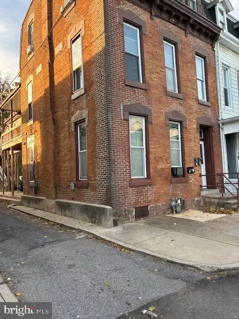 Undisclosed, Lebanon, PA 17046