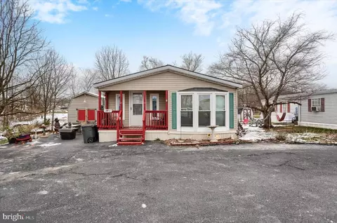 24 24a Reo Dr, Palmyra, PA 17078