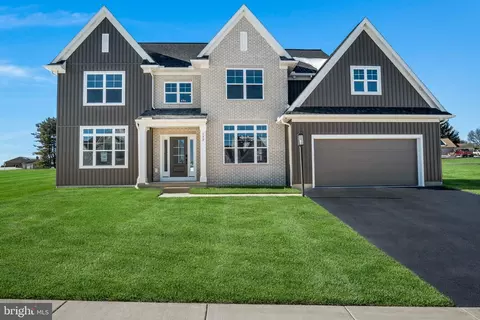 139 Alexandria Dr, Annville, PA 17003