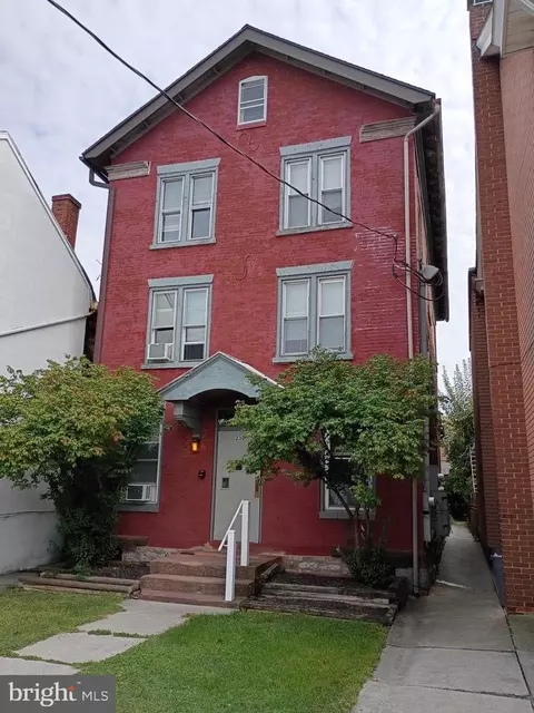 230 S 6th St, Lebanon, PA 17042