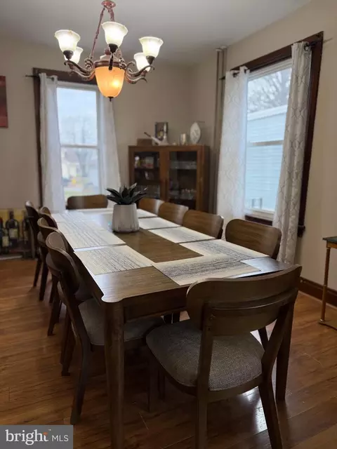 Dining - 425 E Maple St, Palmyra, PA 17078 photo 3 of 3