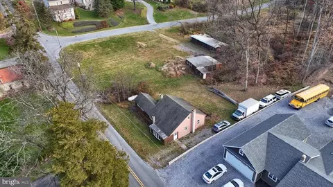 433 Sheep Hill Rd, Newmanstown, PA 17073