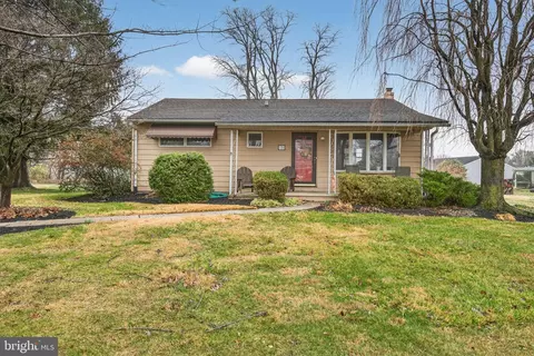 336 Memorial Blvd, Newmanstown, PA 17073