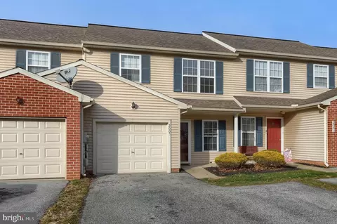 2005 Greystone Dr, Lebanon, PA 17042