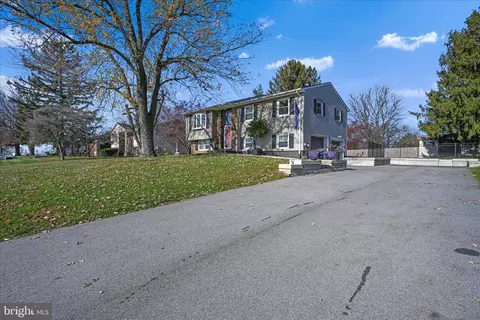 2169 Long Ln, Lebanon, PA 17046