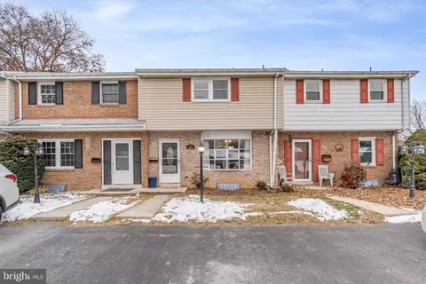 925 E Oak St, Palmyra, PA 17078