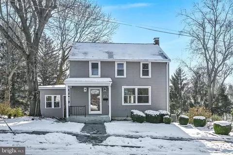 104 Locust St, Annville, PA 17003
