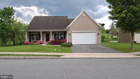 41 Union Crest Dr, Annville, PA 17003