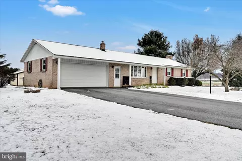 2 Perri Ave, Myerstown, PA 17067
