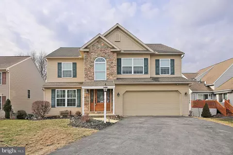 706 Brookside Ln, Lebanon, PA 17042