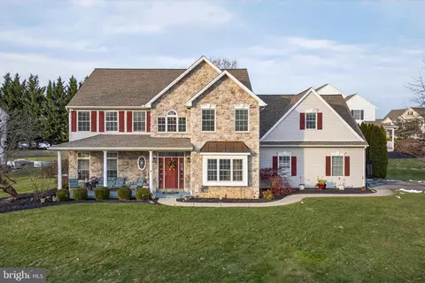 55 Lexington Dr, Annville, PA 17003