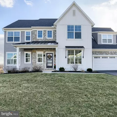 608 Sunset Blvd, Annville, PA 17003