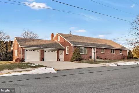 5 E Washington Ave, Myerstown, PA 17067