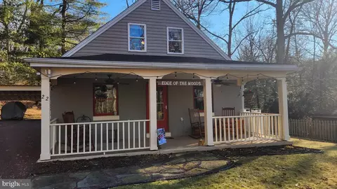 22 Birch Ave, Mount Gretna, PA 17064