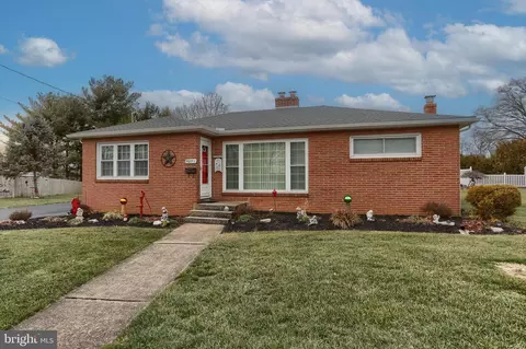 1275 Marion Dr, Lebanon, PA 17042