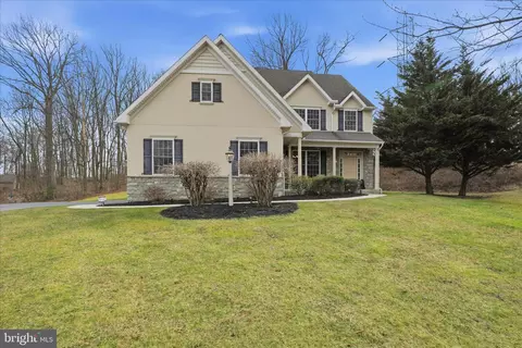 204 Iron Valley Dr, Lebanon, PA 17042