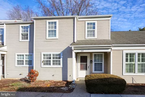 305 Barrington Ct, Palmyra, PA 17078