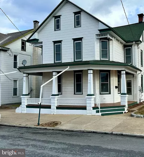 22-24 N Lincoln St, Palmyra, PA 17078