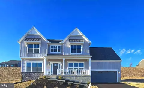 216 Copper Ridge Dr, Newmanstown, PA 17073