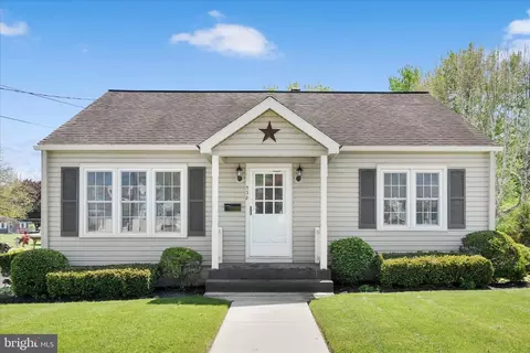 538 W Locust St, Cleona, PA 17042