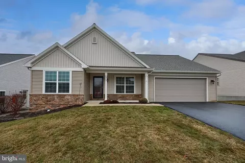 943 Snapdragon Ct, Lebanon, PA 17046