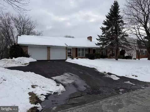 44 Kingston Dr L-0014, Palmyra, PA 17078