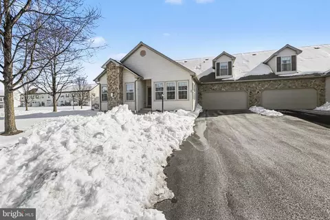 50 S Village Cir, Palmyra, PA 17078