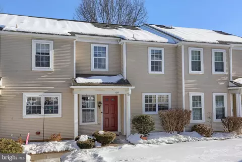 1311 Cambridge Ct, Palmyra, PA 17078
