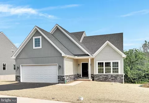 10661 Jonestown Rd, Annville, PA 17003