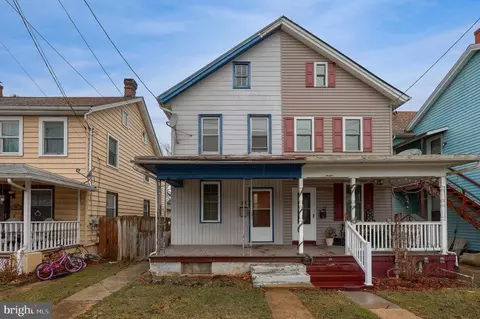 21 E Richland Ave, Myerstown, PA 17067