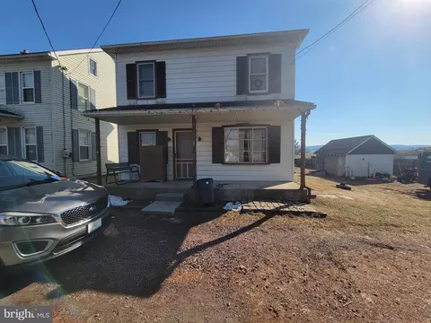 250 Village Dr, Lebanon, PA 17042