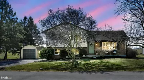 28 Maple Ln, Myerstown, PA 17067