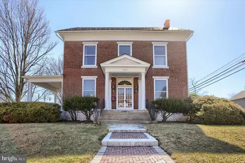 330 E Main St, Annville, PA 17003