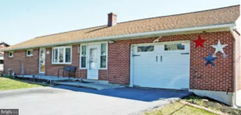 828 Weavertown Rd, Lebanon, PA 17046