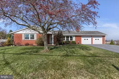 139 Lawn Rd, Palmyra, PA 17078