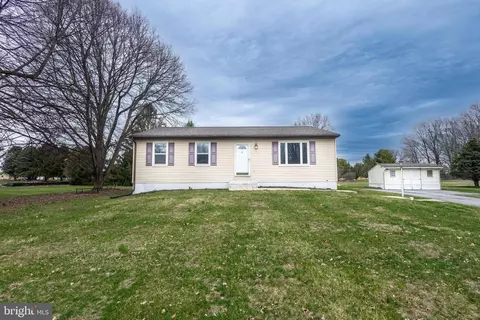 400 Arnold Ct, Lebanon, PA 17042