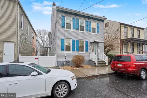 808 Locust St, Lebanon, PA 17042