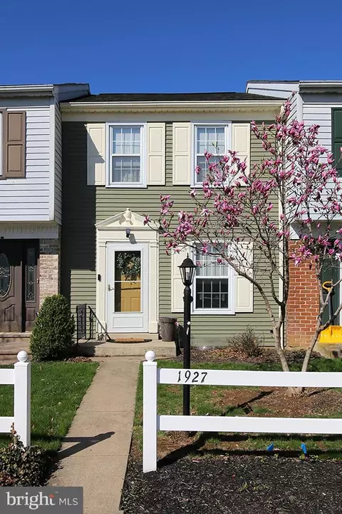 1927 Carlton Dr, Lebanon, PA 17042