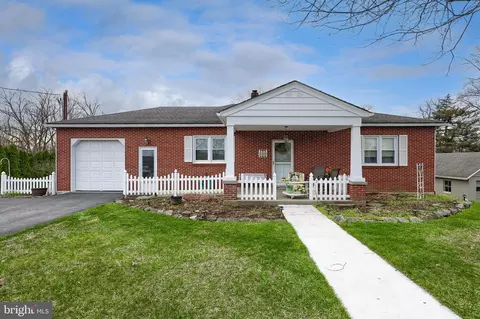 3020 Tunnel Hill Rd, Lebanon, PA 17046