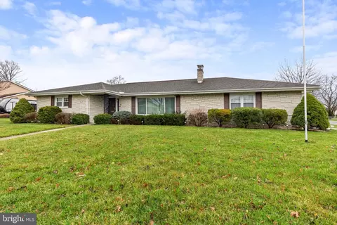 134 Lynnwood Dr, Palmyra, PA 17078