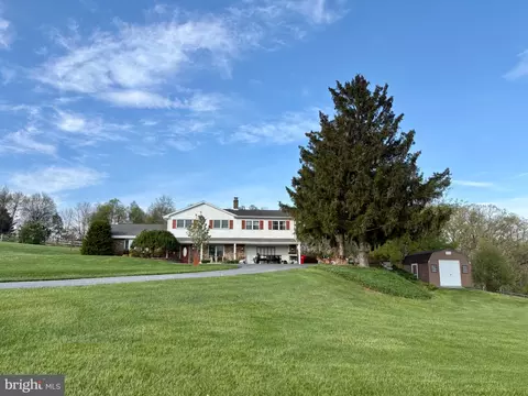 2016 S Forge Rd, Palmyra, PA 17078