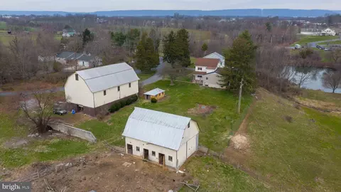 42 Campmeeting Rd, Jonestown, PA 17038