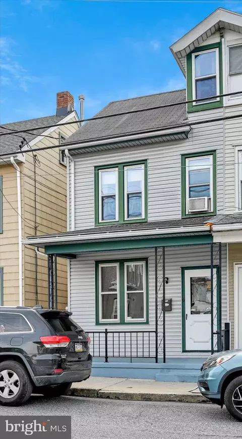 2210 Lehman St, Lebanon, PA 17046