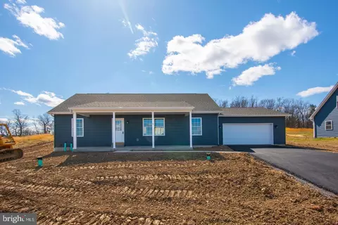 230 Monroe Valley Dr, Jonestown, PA 17038